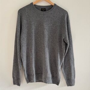 J.Crew Mens cashmere crewneck sweater in Hthr Pyrite, size medium